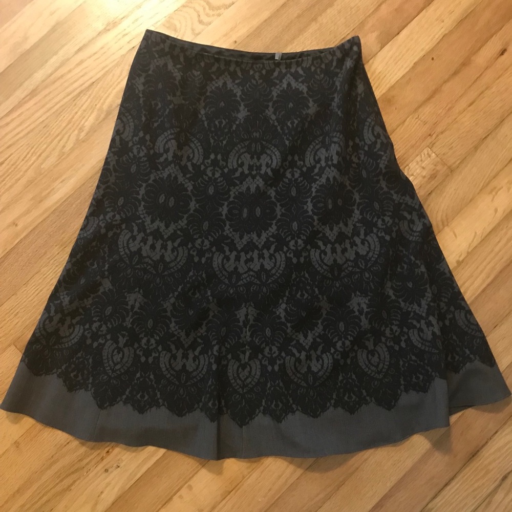 Tahari Midi skirt